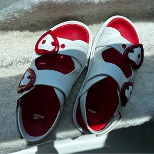 LOVE MOSCHINO flat heart buckle sandals size 39